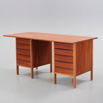 SKRIVBORD, teak och teakfanér, 1960-tal.