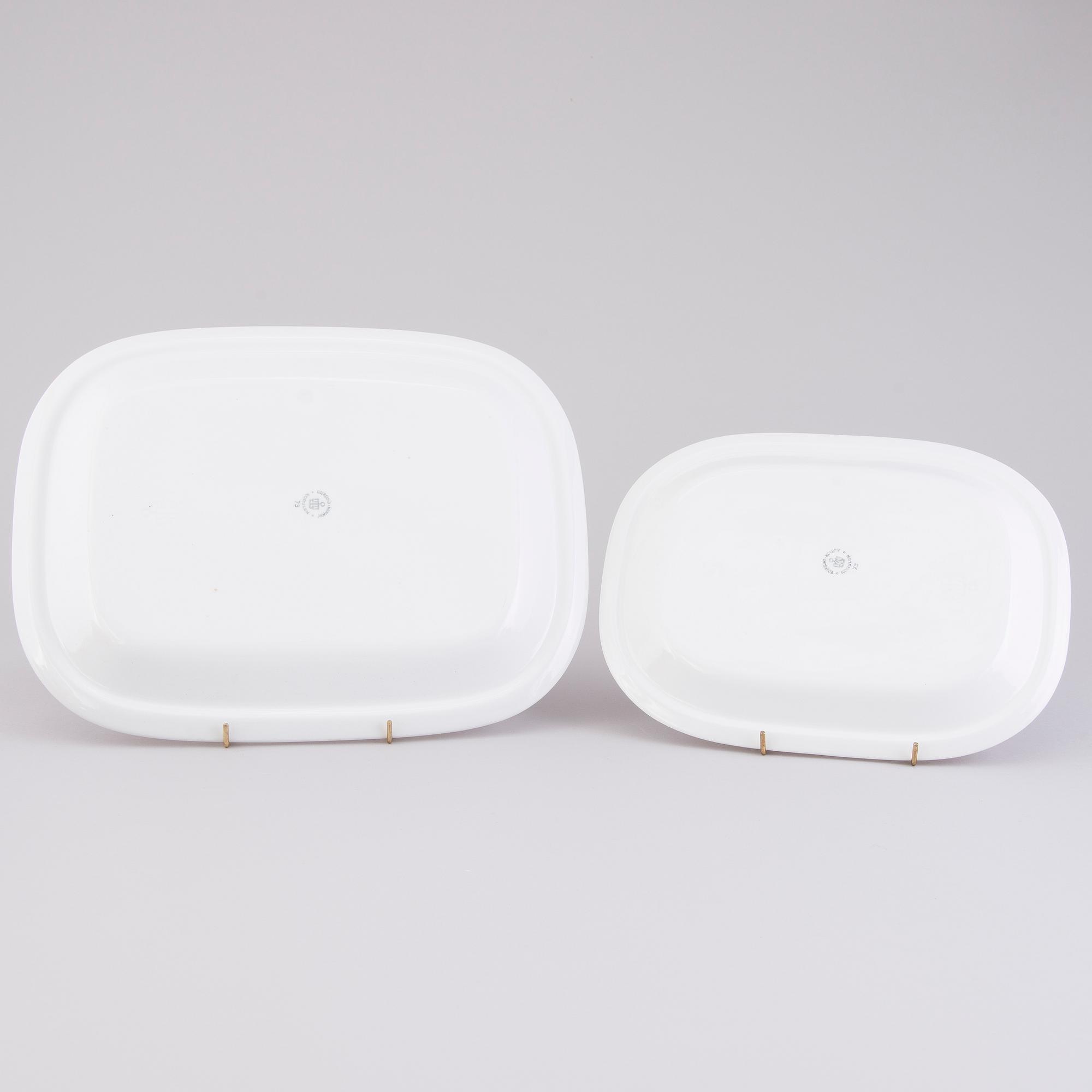 UNNI MARGRETHE JOHNSEN, A 35-pcs set of the 1970s 'Korulen Solsikke' dinnerware for Egersunds Fayancefabrik, Norway.