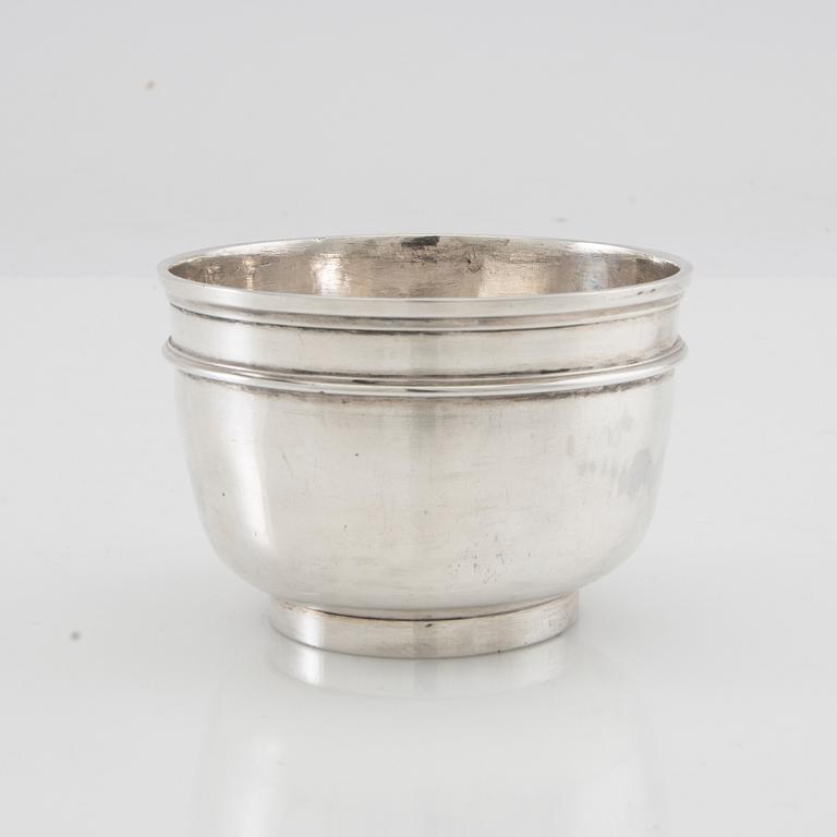 Bowl silver London 19th century or earlier.