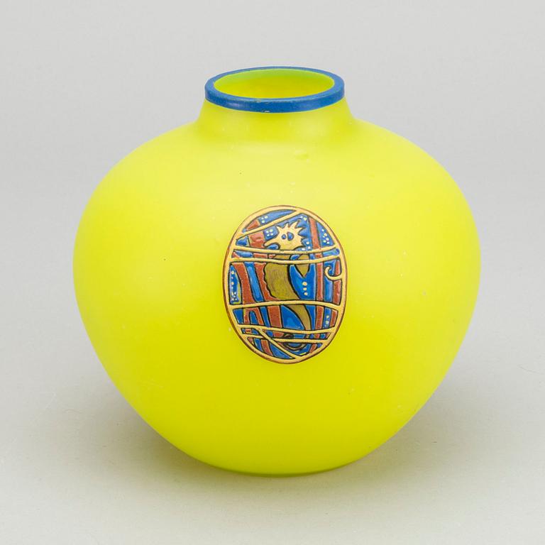 JEAN BORN & LUCIEN WILLMETZ (Robj) vas signerad Art Deco glas omkring 1925.