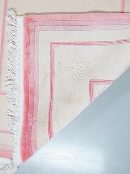 MATTA, Kina. Ca 198x137 cm.