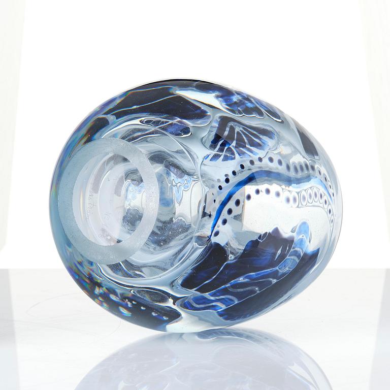 Edvin Öhrström, an ariel glass vase, Orrefors, Sweden, 1939, no. 188.