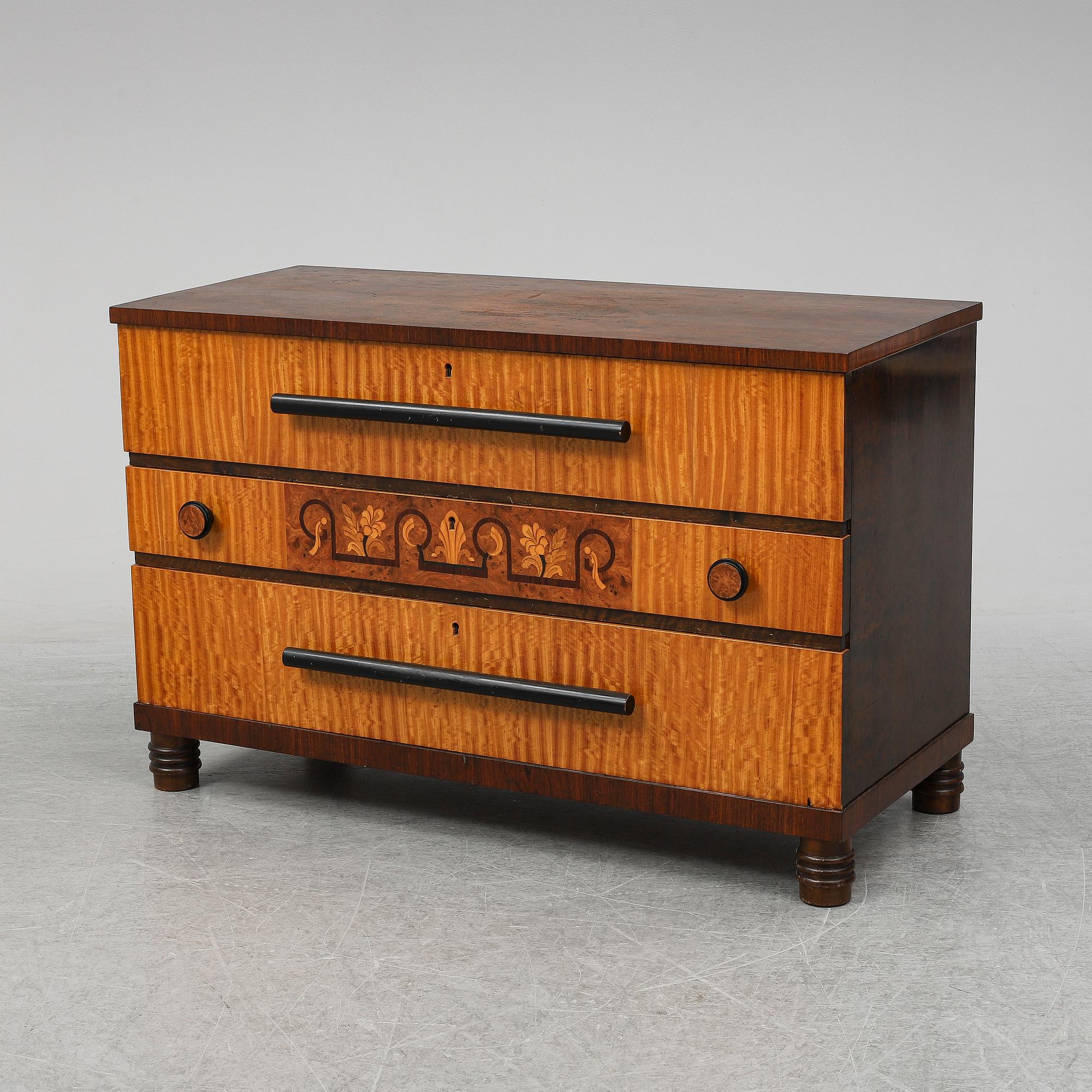 A Swedish Chest of drawers, 1920's/30's.