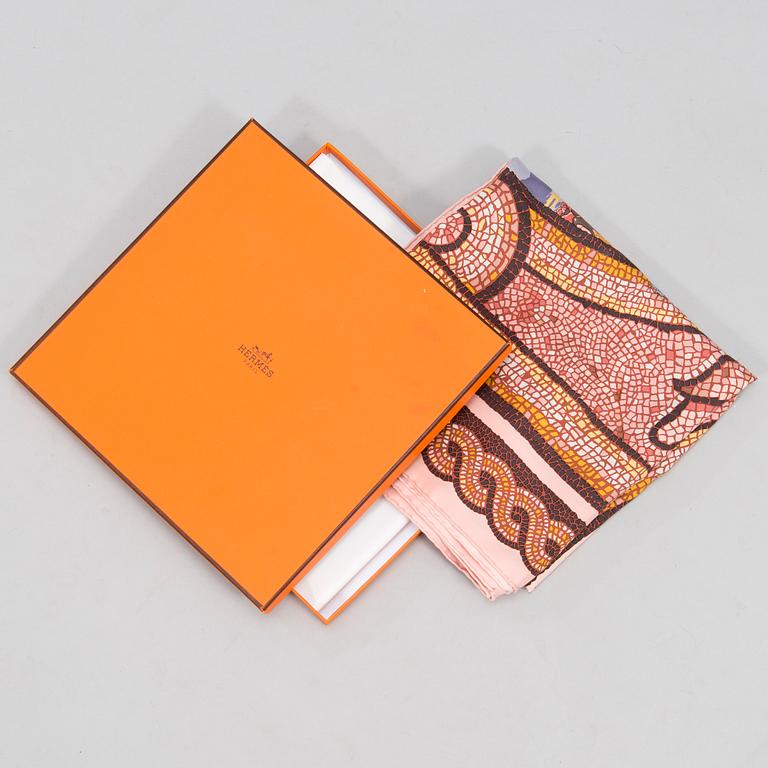 HERMÈS, SILKKIHUIVI.