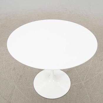 Eero Saarinen, dining table, "Tulip", Knoll Studio 2000s.