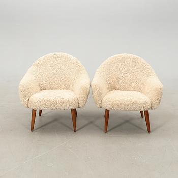 Armchairs, a pair from the mid-20th century.