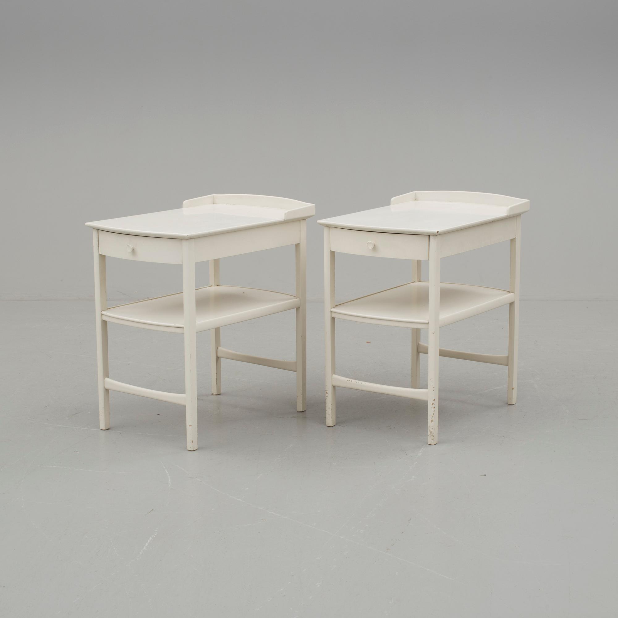 NATTDUKSBORD, ett par, "Birgitta", Carl Malmsten, Bodafors Möbelfabrik, 1960.