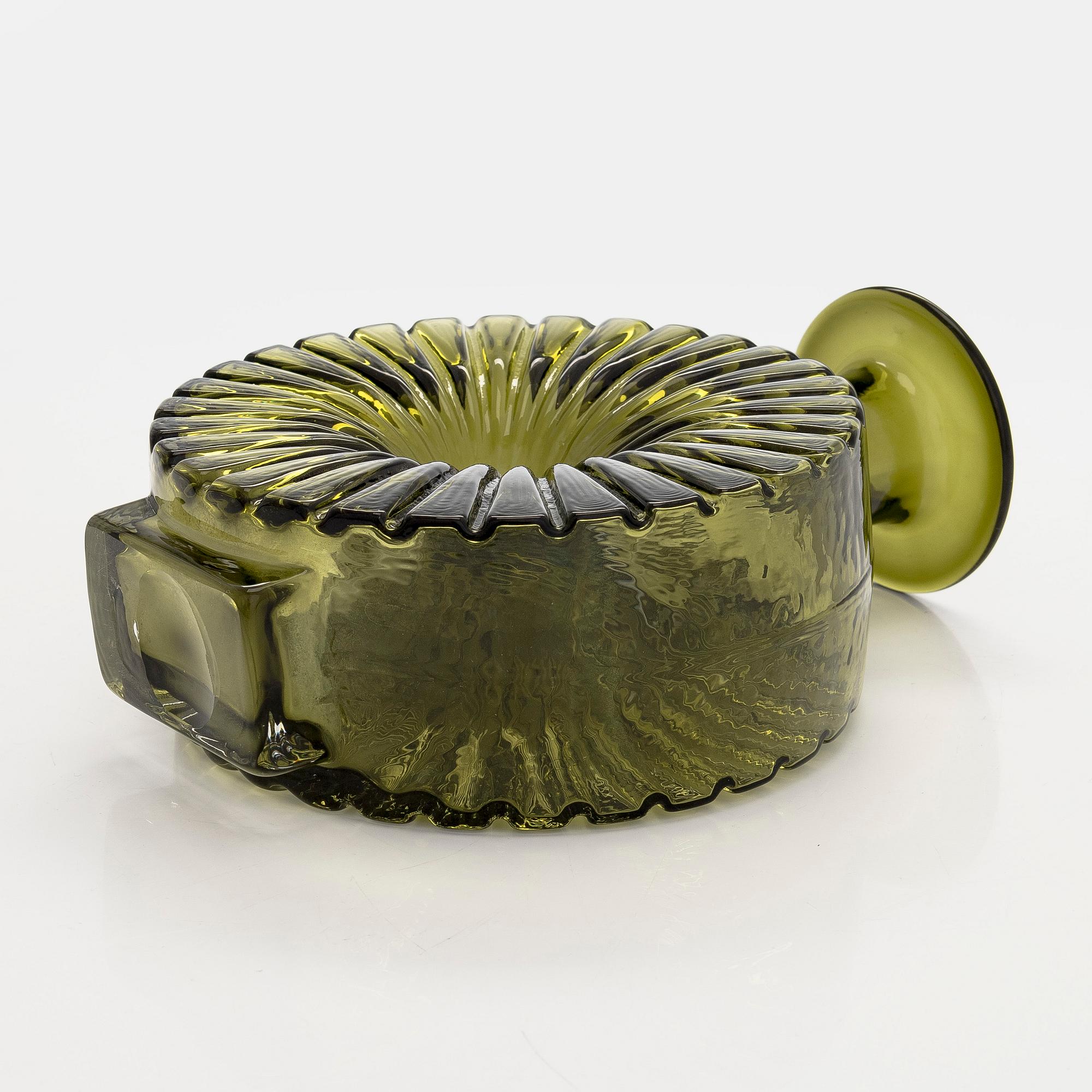 Helena Tynell, a 'Sun bottle' for Riihimäen Lasi Oy. In production 1964-1974.