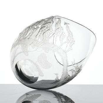 Vicke Lindstrand, an engraved glass vase "Högvilt" (Safari), Kosta, Sweden, 1950-60s.