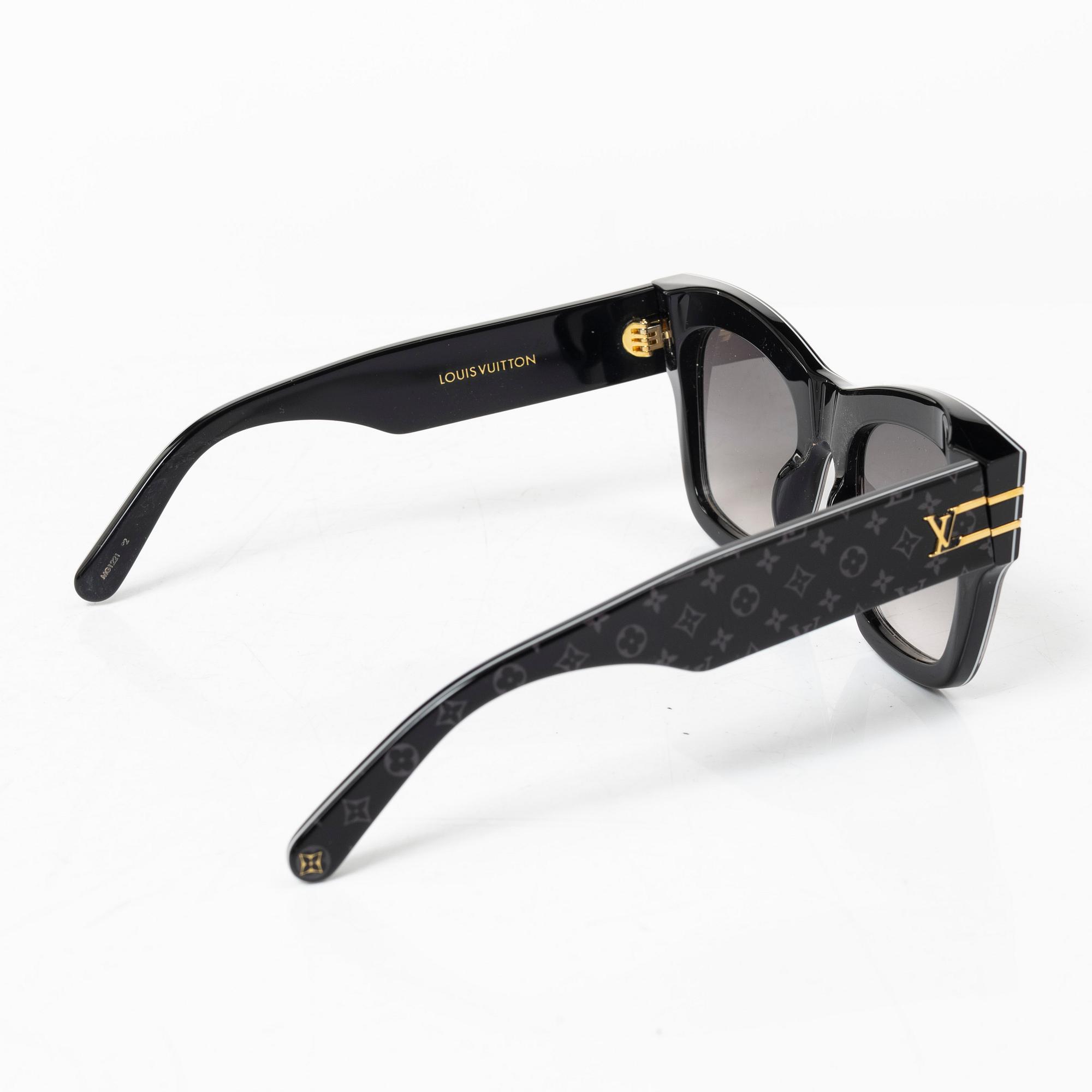 Louis Vuitton, Sunglasses.