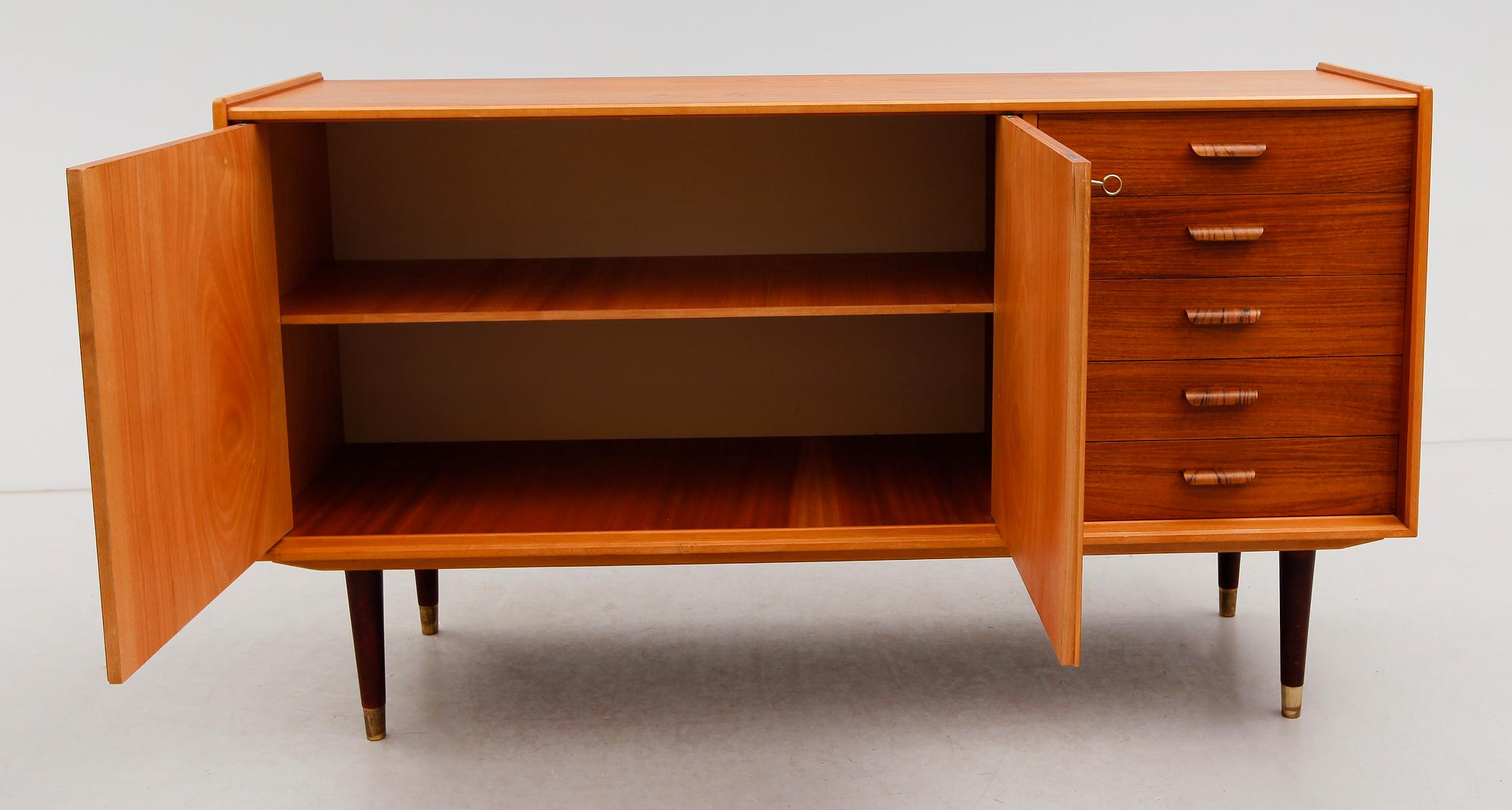 SIDEBOARD, 1900-talets andra hälft.