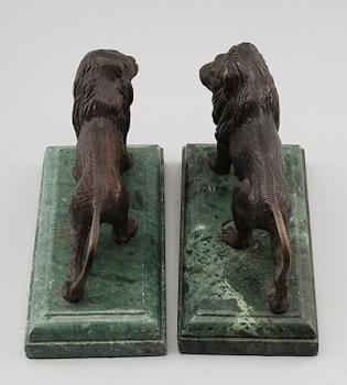 SKULPTURER, 1 par, bronserad metall, 1900-/2000-tal.