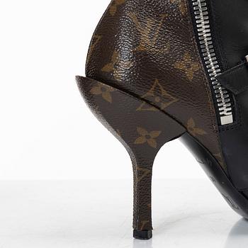 Louis Vuitton, ankle boots, "Monogram Janet Ankle Boots", size 37.