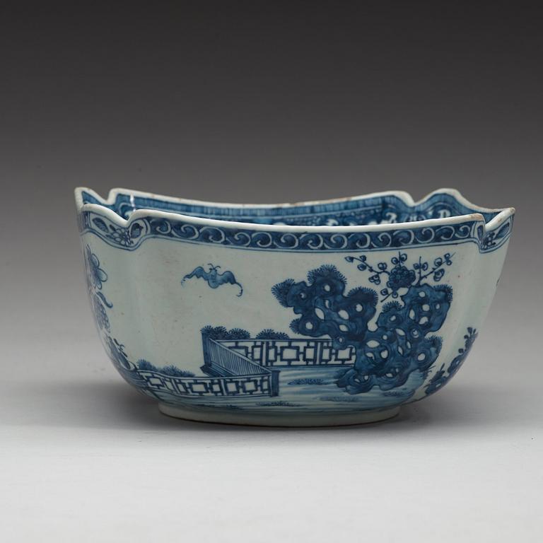 SKÅL, kompaniporslin. Qingdynastin, Qianlong (1736-95).