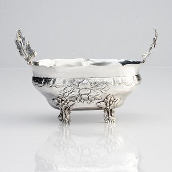 A Swedish 18th century silver bowl, mark of Erik Lemon, Uppsala 1782.