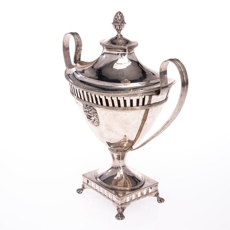 SOCKERSKÅL, silver, Gustaf Otto Sjöberg Falun 1817. Vikt ca  758 g.