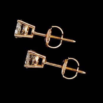 ÖRHÄNGEN, 1 par, 18 k guld, briljantslipade diamanter tot 0.63 ct.