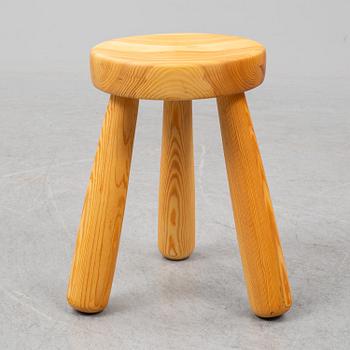 INGVAR HILDINGSSON, a pine stool signed IH.