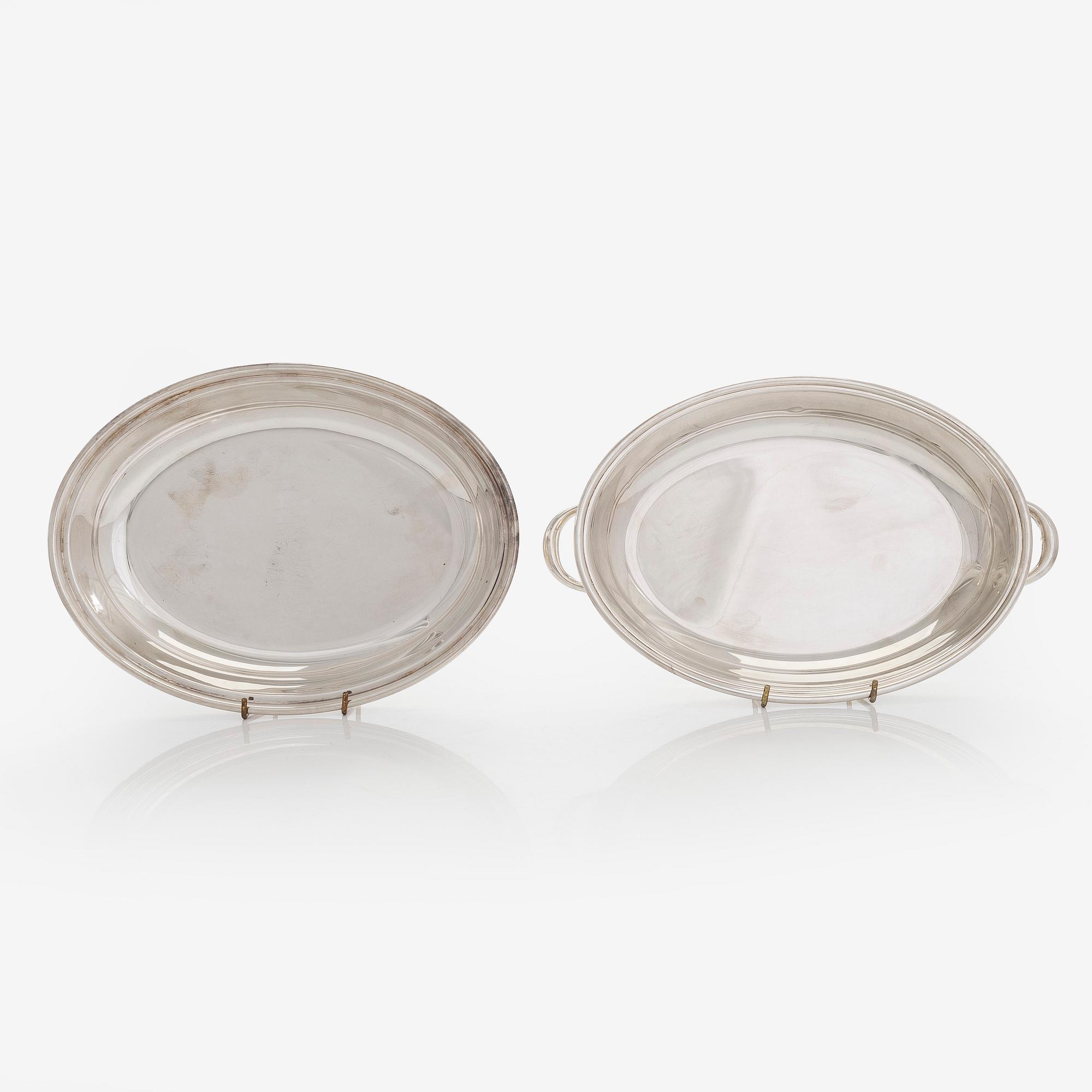 Karott med lock, försilvrad, England, 1900-talets första hälft.