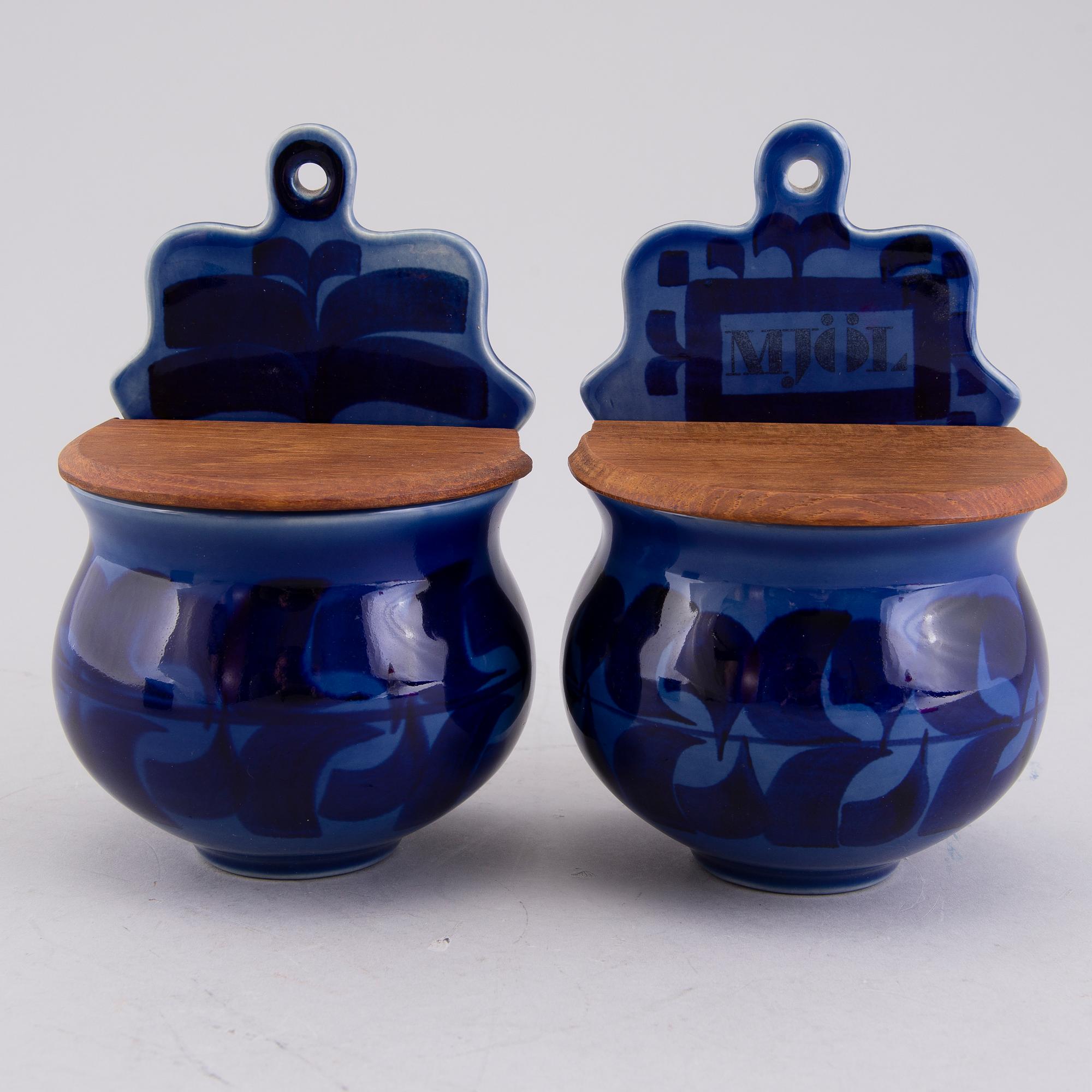 MARIANNE WESTMAN, Set of three stoneware jars by Rörstrand, second half of 20th Century.