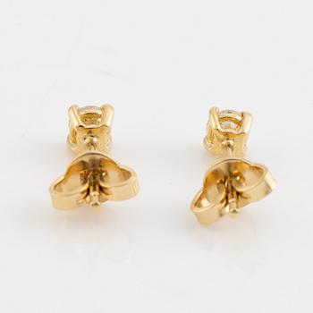 Brilliant cut diamond earrings.