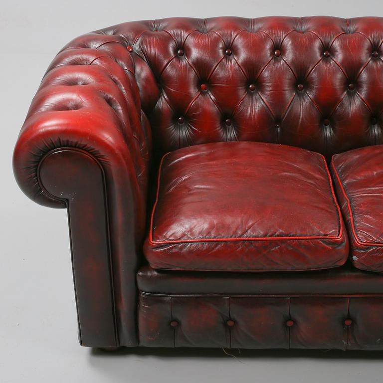 SOFFA, Chesterfieldmodell, England, 1900-talets andra hälft.