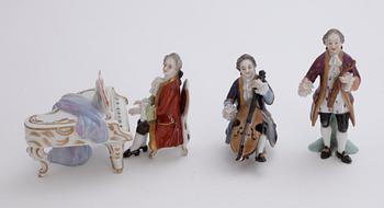 FIGURGRUPP. 14 delar. Porslin. Rudolstadt Volkstedt, 1900-tal.