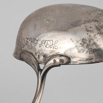 SOPPSLEV, silver, Örebro, 1792, total vikt 152 gram.