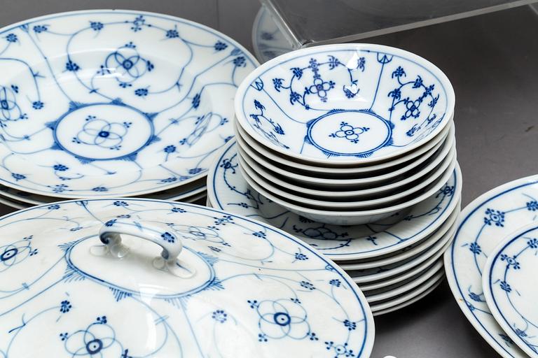 SERVISDELAR, porslin, 56 delar, bland annat "Copenhagen Pattern", Weimar, Germany.