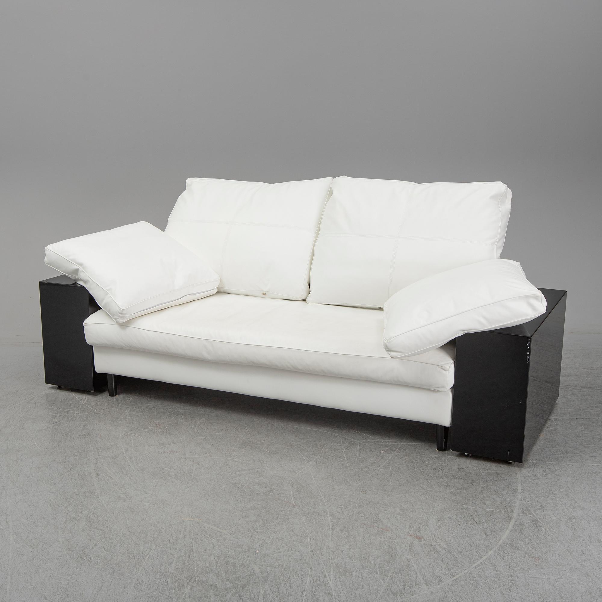 Eileen Gray, soffa, "Lota", Aram.
