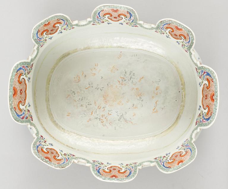 VINKYLARE, kompaniporslin. Qing dynastin, Qianlong (1736-95).