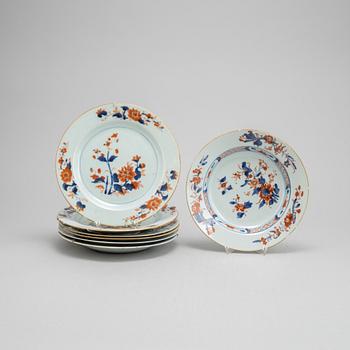 A group of seven imari dishes, Qing dynasty, Qianlong (1736-95).