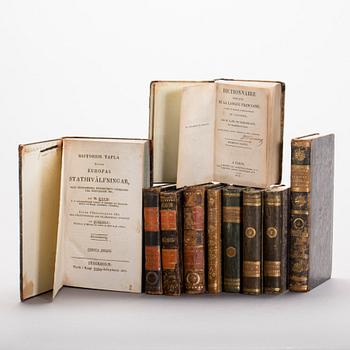 PARTI BÖCKER, bland annat "Historiks Tafla övfer Europas Stathvålfningar..." Stockholm, 1826.