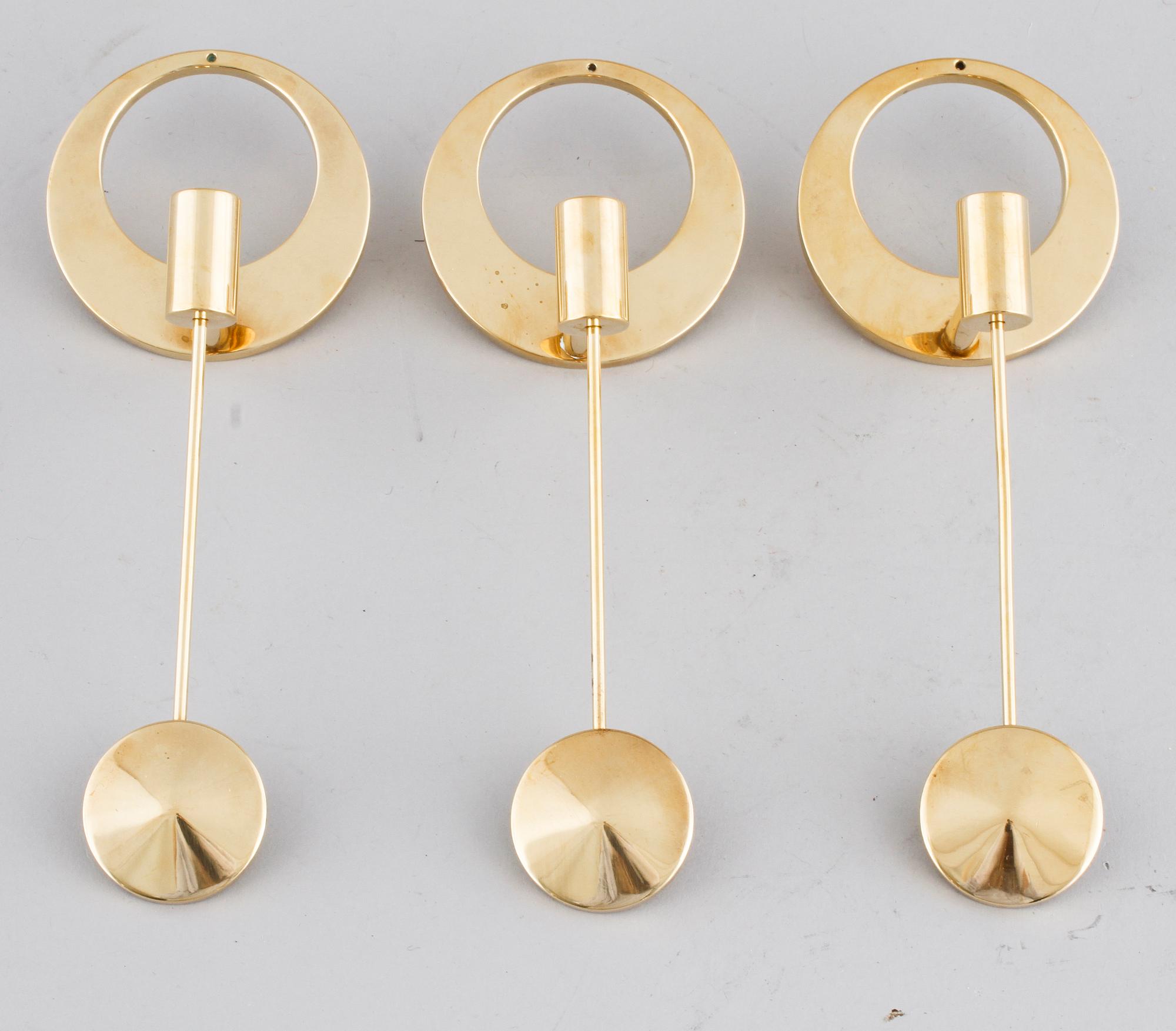 VÄGGLJUSSTAKAR, 3 st, mässing, Arthur Pe, Kolbäck, 1900-talets andra hälft.