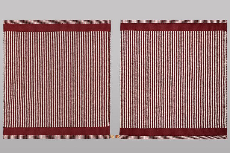 A pair of flat weave carpets, Kasthall, ca 94 x 86 cm each.