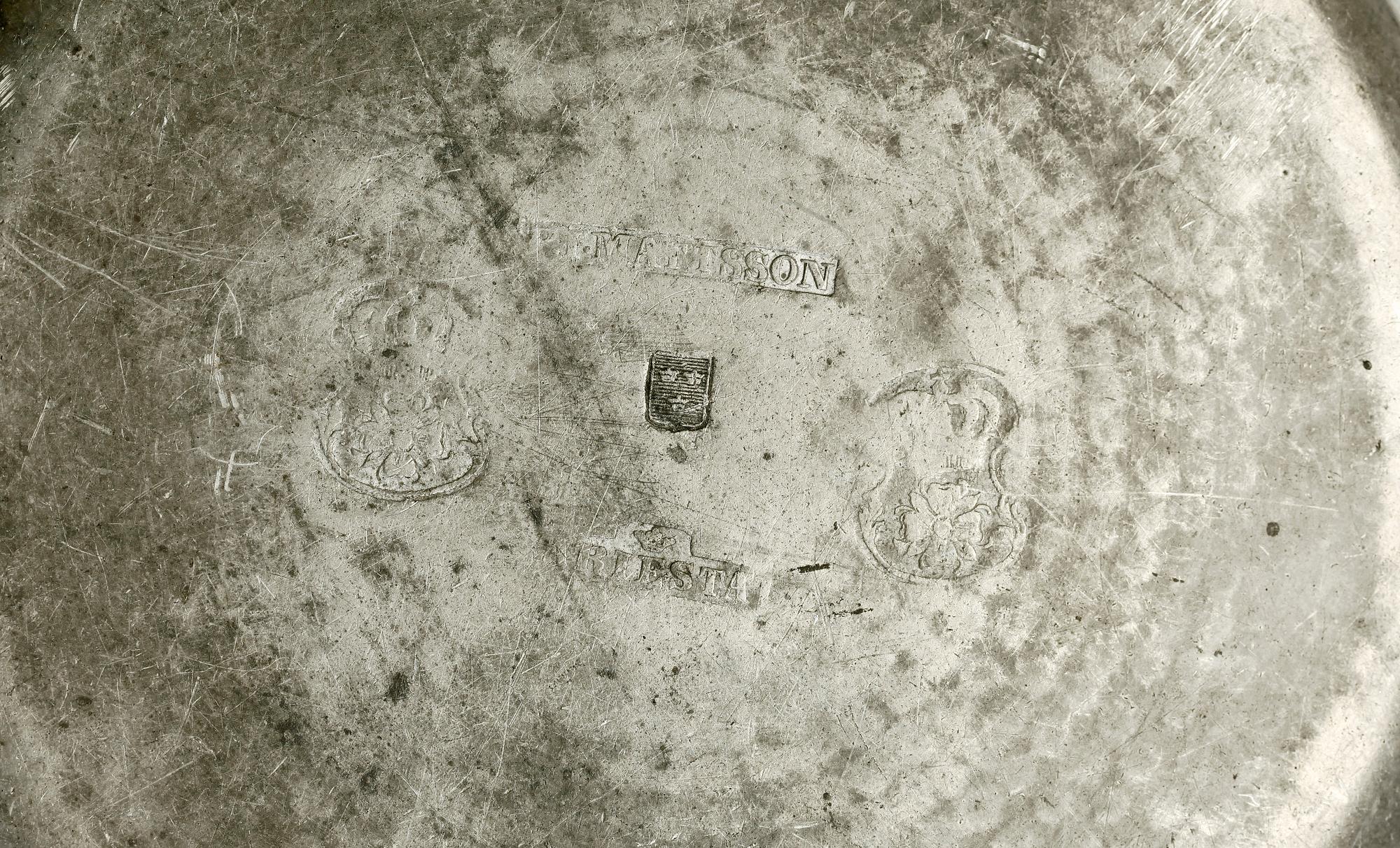 TALLRIKAR, 4 st, tenn, bla Johan Mattsson, Mariestad, 1800-tal.