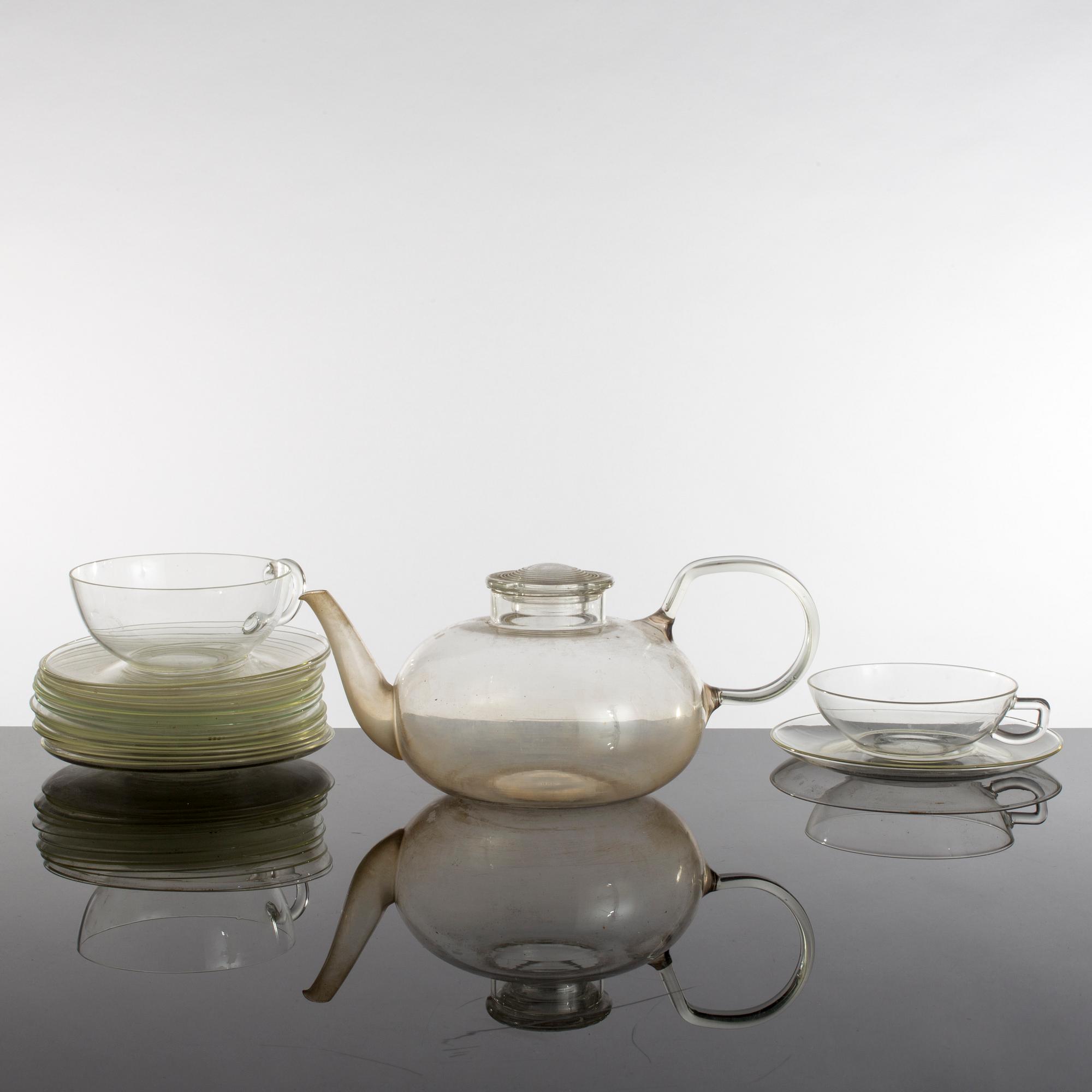 WILHELM WAGENFELT, 36 delar till teservis, delar, för Jenaer Glaswerke, Jena.