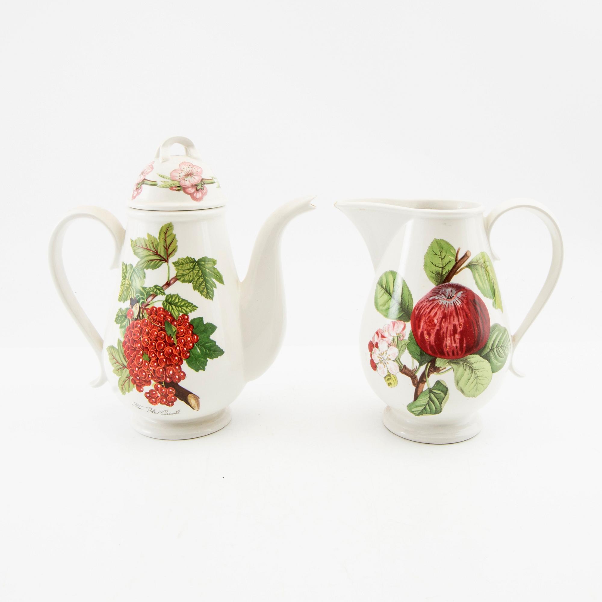 Susan Williams-Ellis, service approximately 92 pieces "Pomona" for Portmeirion, England, earthenware, late 20th century.