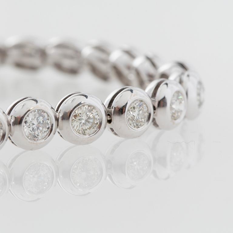 ARMBAND, 18K vitguld med briljantslipade diamanter ca 4.35 ct.