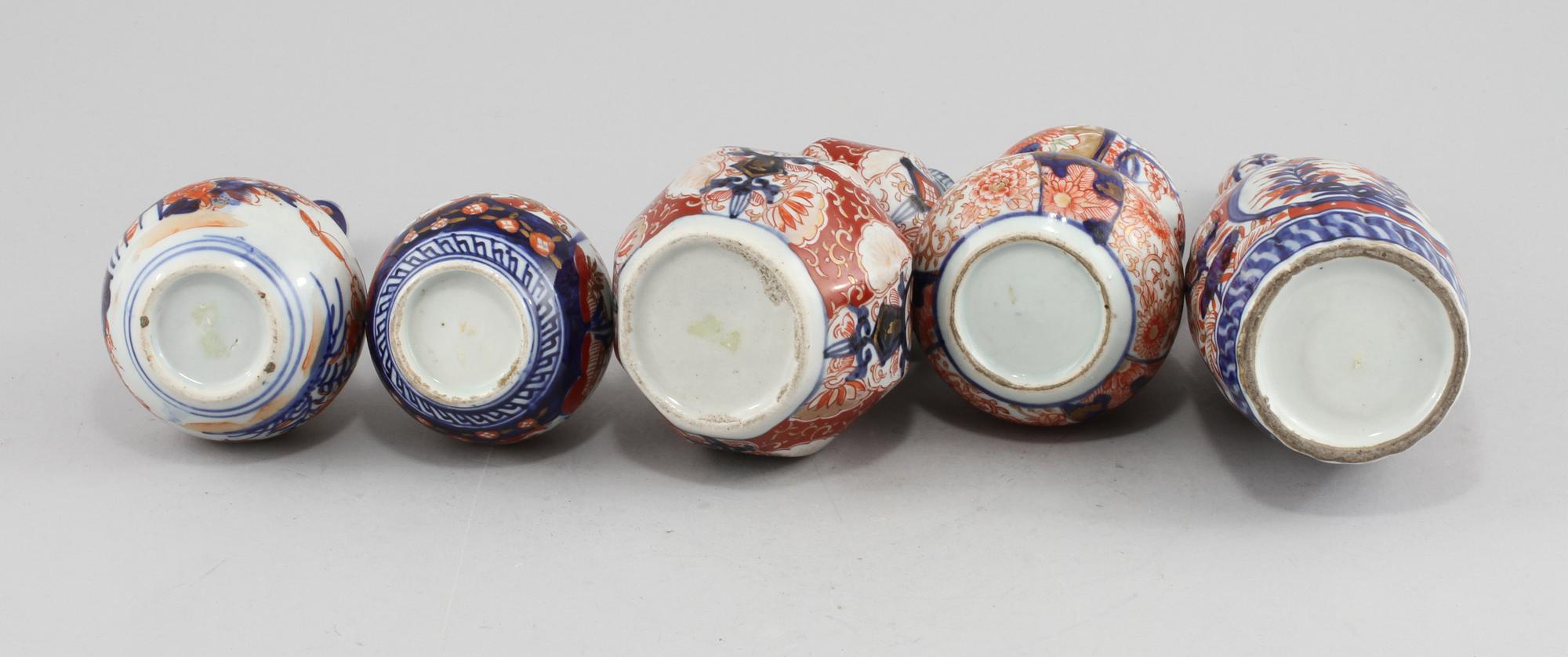 VASER, 5 st, porslin, Japan, 1800/1900-tal.
