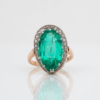 A circa 6.25 ct drop-shaped emerald and old-cut diamond ring/necklace. Total carat weight of diamonds circa 0.50 cts.