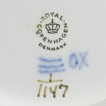 Royal Copenhagen, an 82-piece dinner and coffee service, 'Musselmalet Full Lace', Denmark.