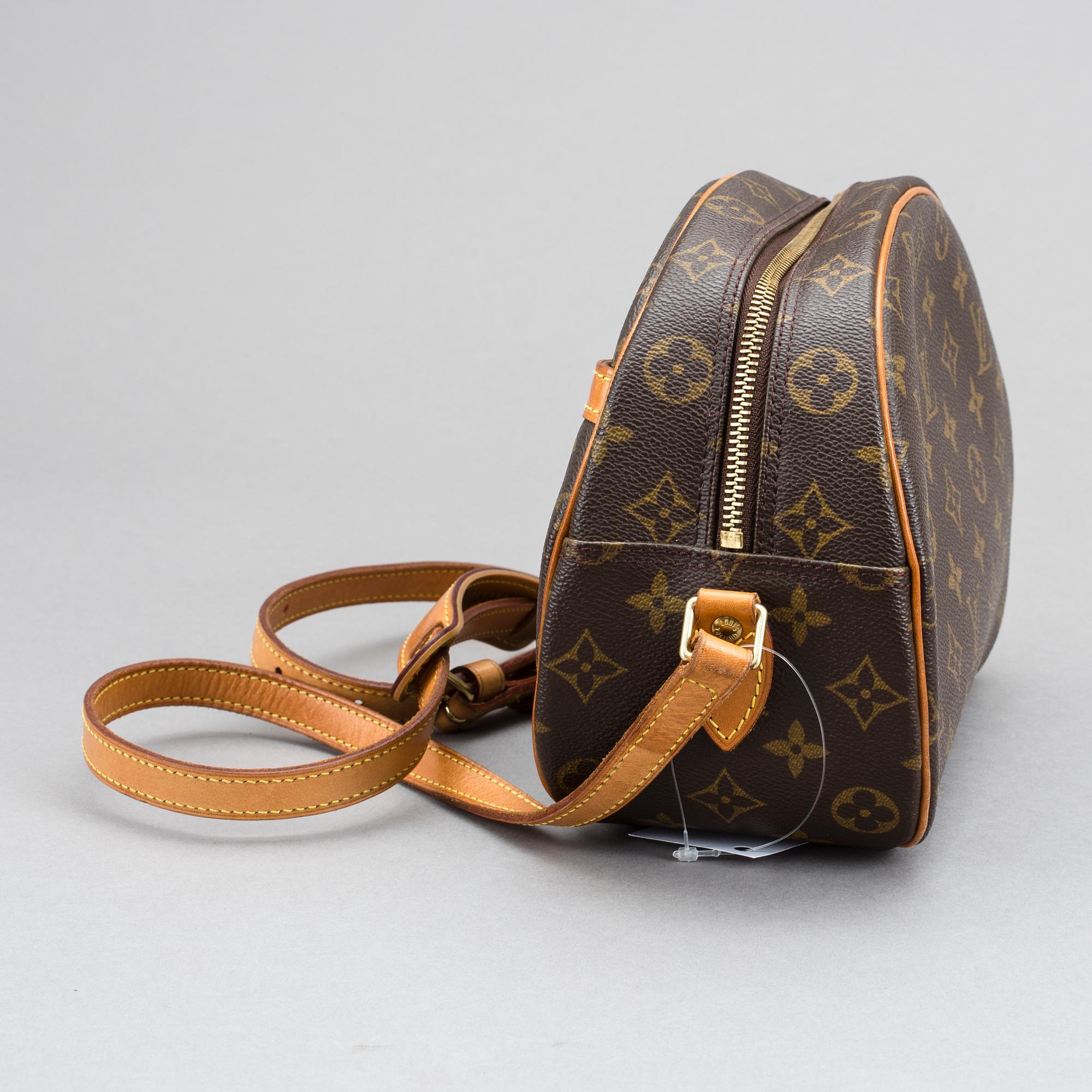 VÄSKA, Louis Vuitton.