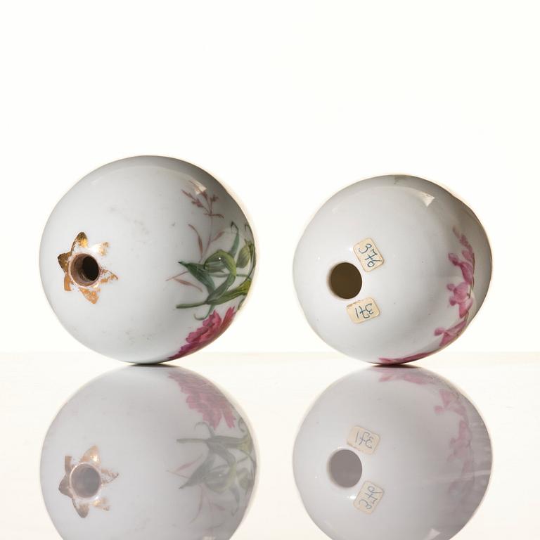 Two Russian porcelain Easter Eggs, circa 1890-1900, presumably Imperial Porcelain Manufactory, St Petersburg.