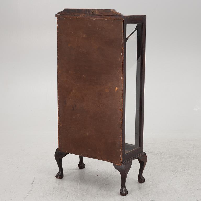 Display cabinet, first half of the 20th century.