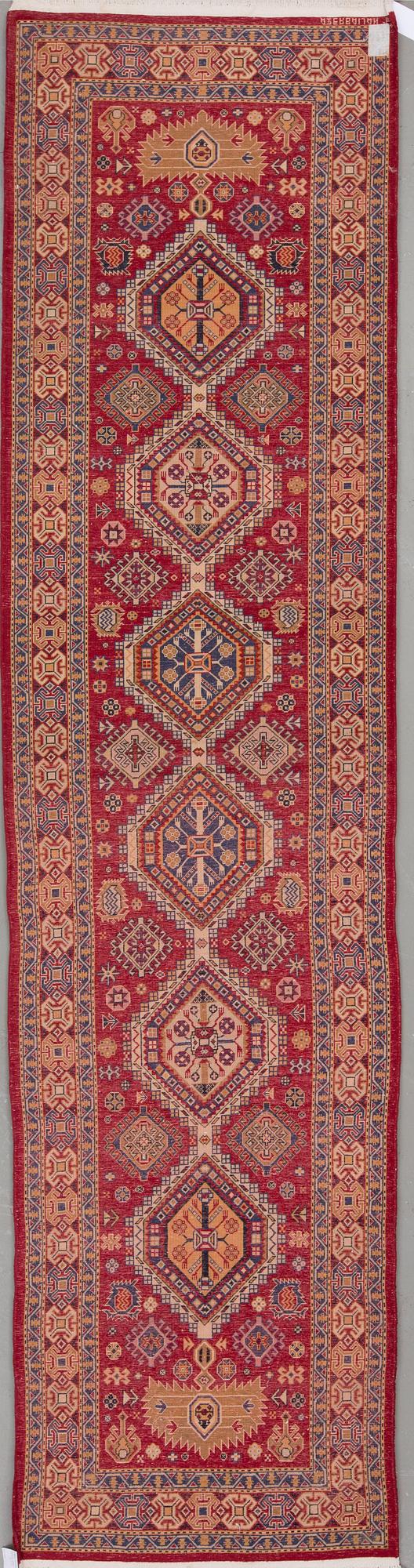 MATTA, galleri. Azerbadjan. Ca 300x73 cm.