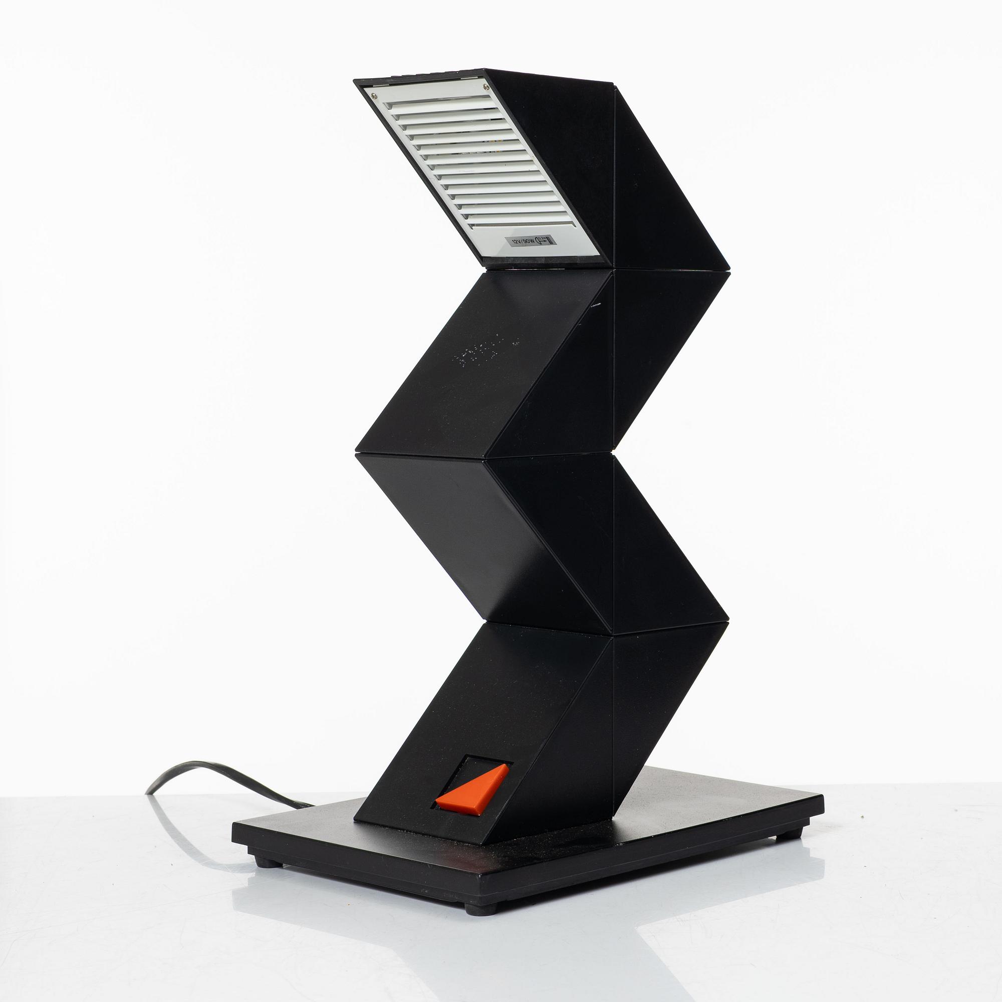 Shui L. D. Chan, bordslampa, "Zig-Zag", Massive-Elite, 1980-tal.