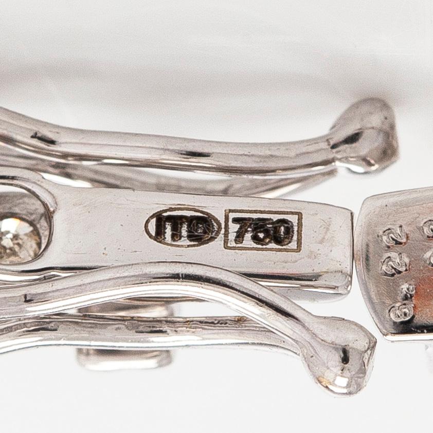 Armband, 18K vitguld med multifärgade safirer och diamanter.