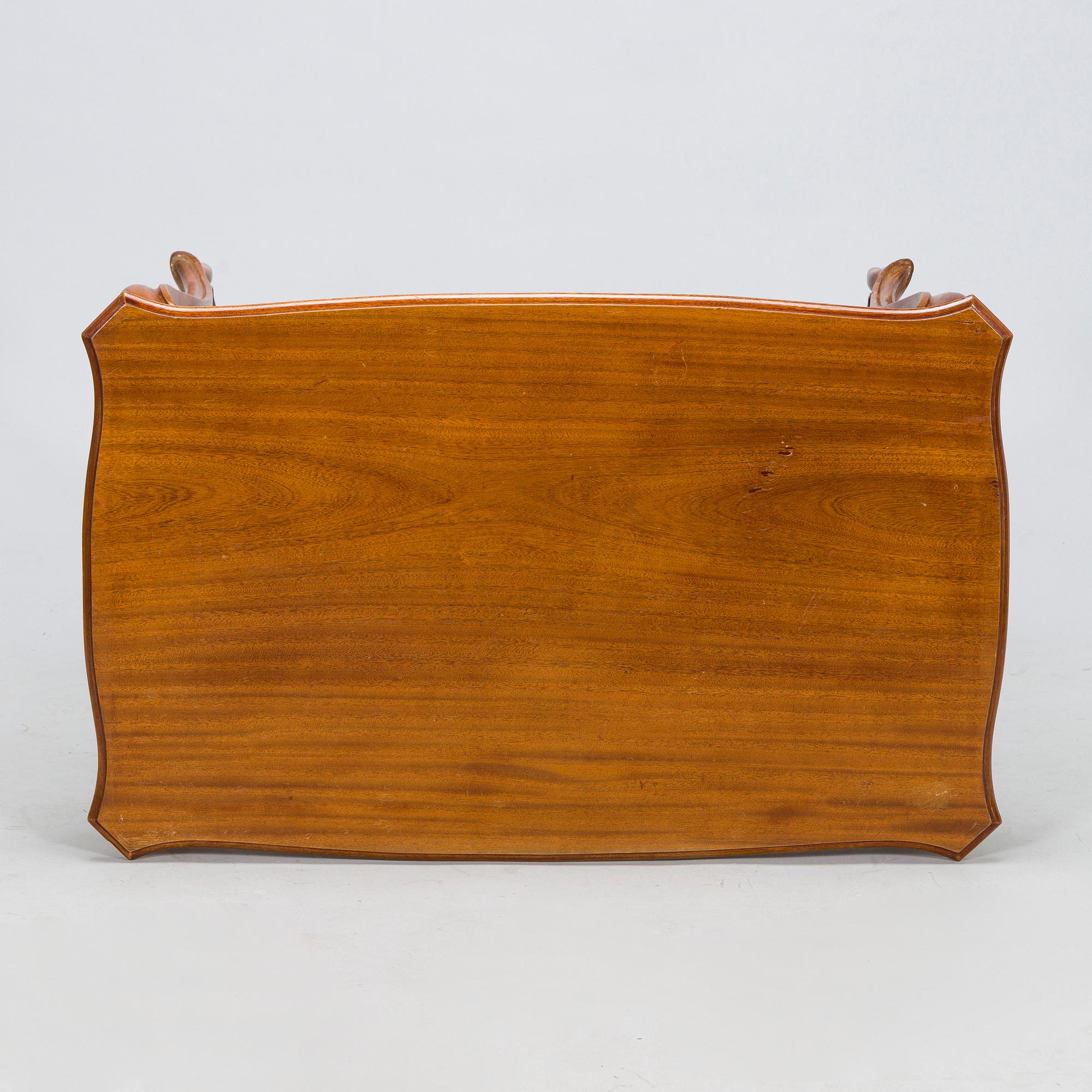 An eight piece Art Nouveau lounge suite in mahogany, Belgium/Netherlands, early 20th century.