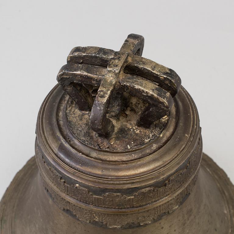 A cast iron bell made in Stockholm 1825.